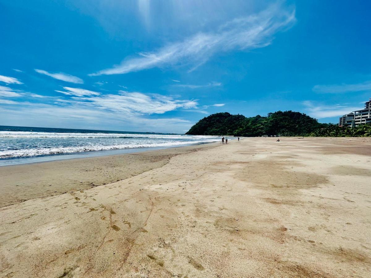Apartamento De Lujo Las 3 Gotas Jaco, Frente Al Mar Con Vista A La Playa Bagian luar foto