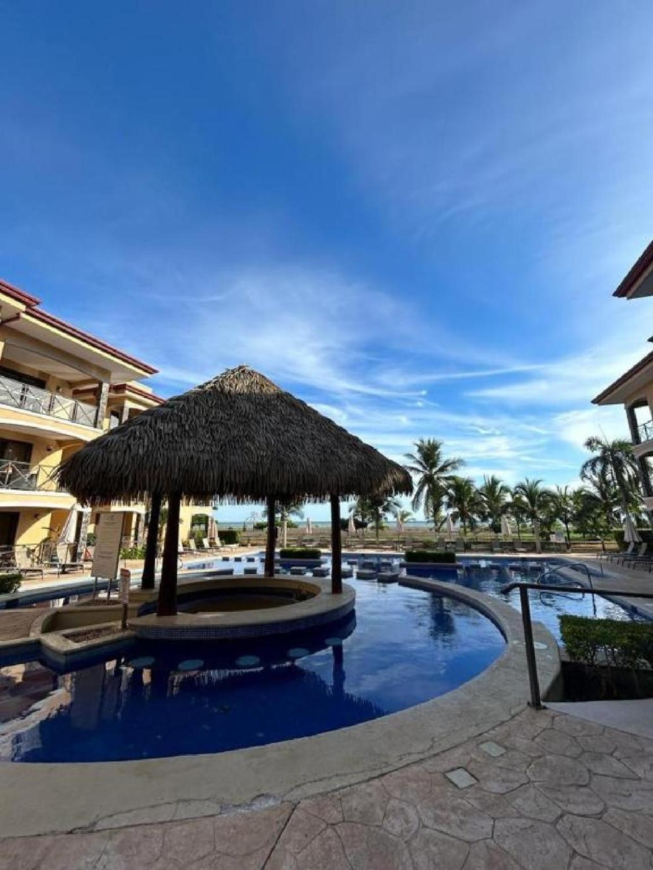 Apartamento De Lujo Las 3 Gotas Jaco, Frente Al Mar Con Vista A La Playa Bagian luar foto